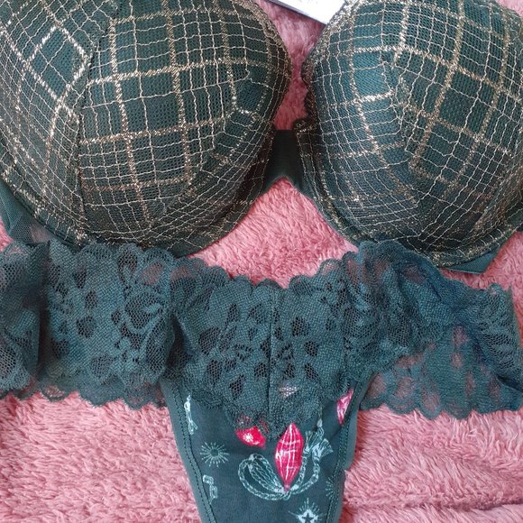 New Listing!! Brand New Victoria Secret 34D Bra & Panty Set - Picture 1 of 2